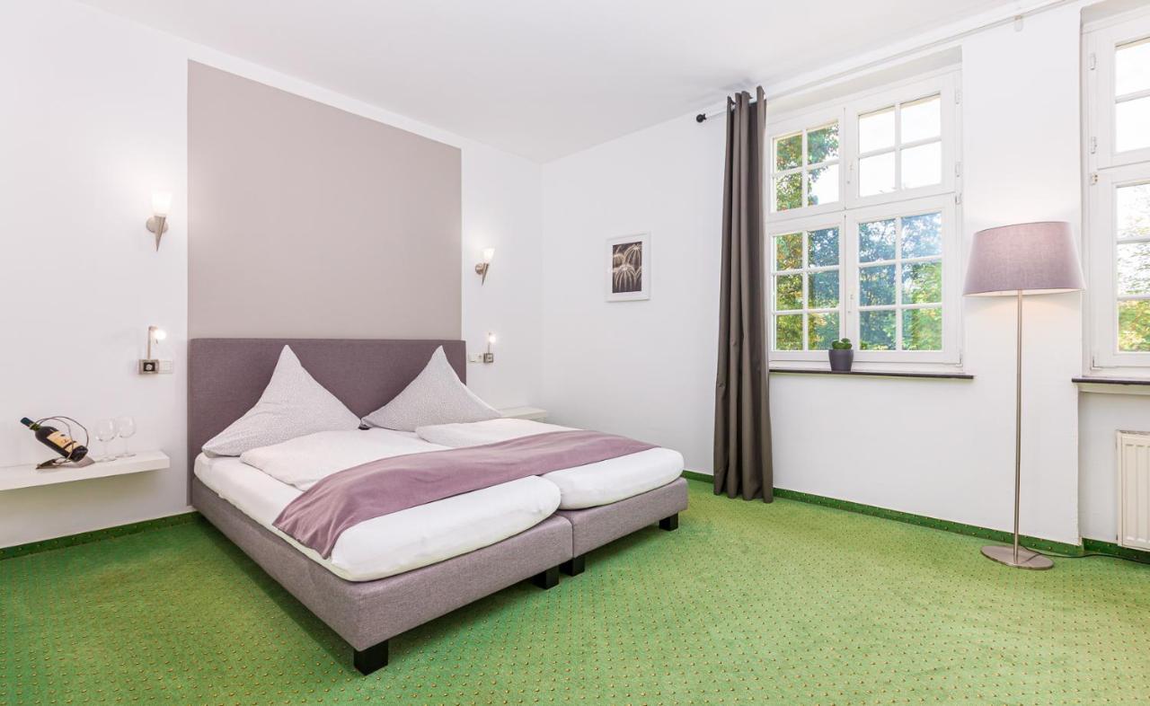 Gasthaus Und Hotel An Der Kost Hattingen Esterno foto